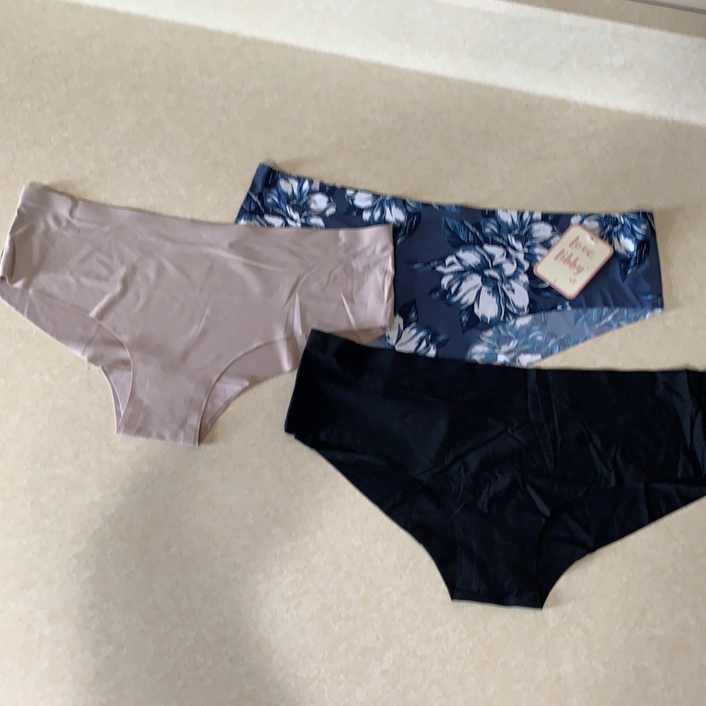 3 PACK!! Seamless, no show, low-rise panty